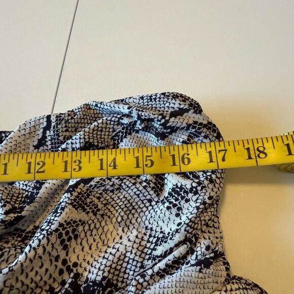 NEW Torrid Strapless Snakeskin Babydoll Top Size 1X NWT - Picture 13 of 16